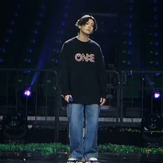 92e5063a009b0b86693d023b0269693e Map Of The Soul ONE